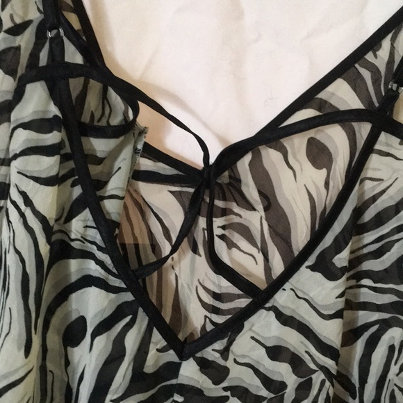 Jones of New York Intimates - Picture 5 of 6